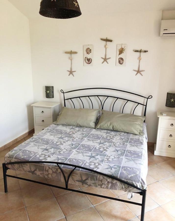 B&B Il Mirto Bianco San Giovanni Suèrgiu Eksteriør billede