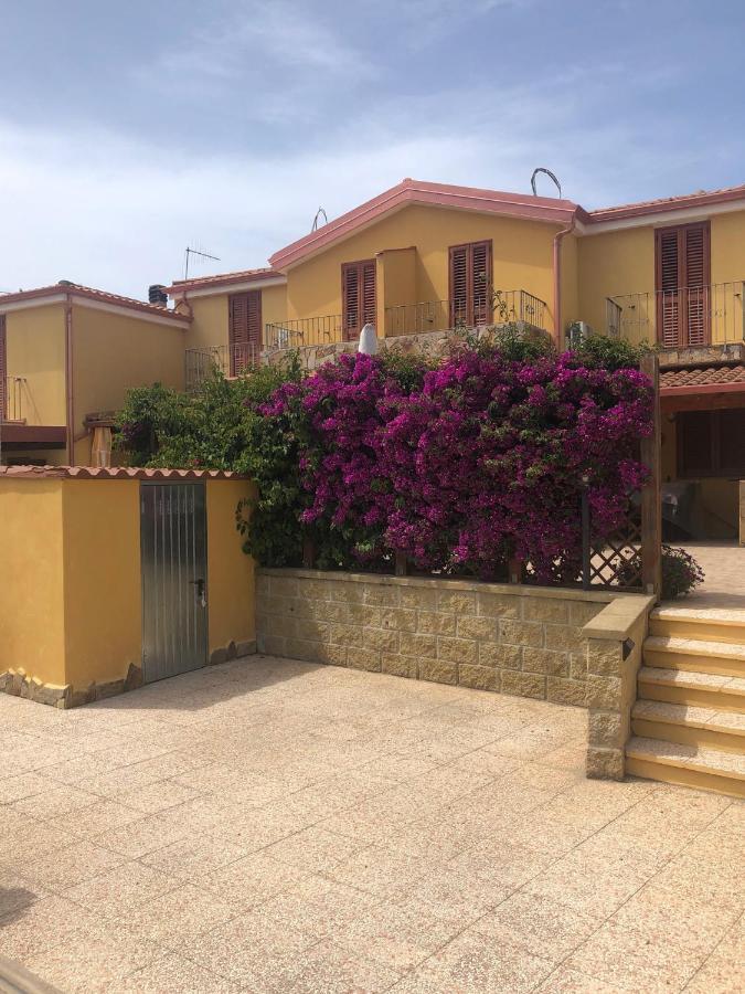B&B Il Mirto Bianco San Giovanni Suèrgiu Eksteriør billede
