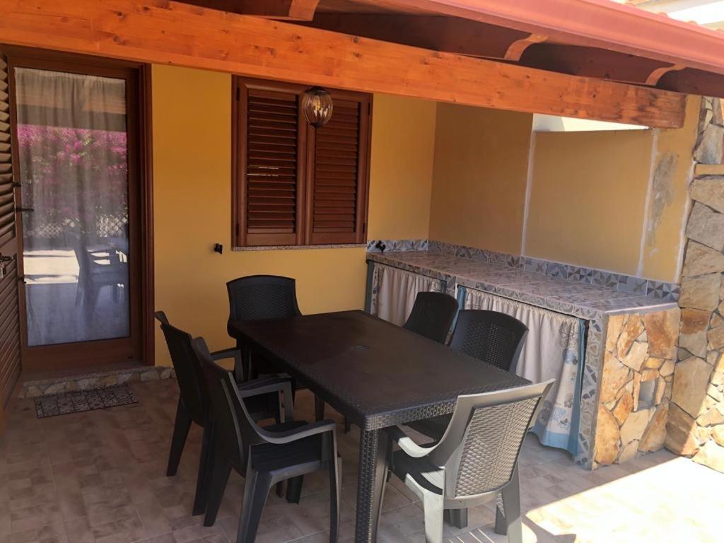 B&B Il Mirto Bianco San Giovanni Suèrgiu Eksteriør billede